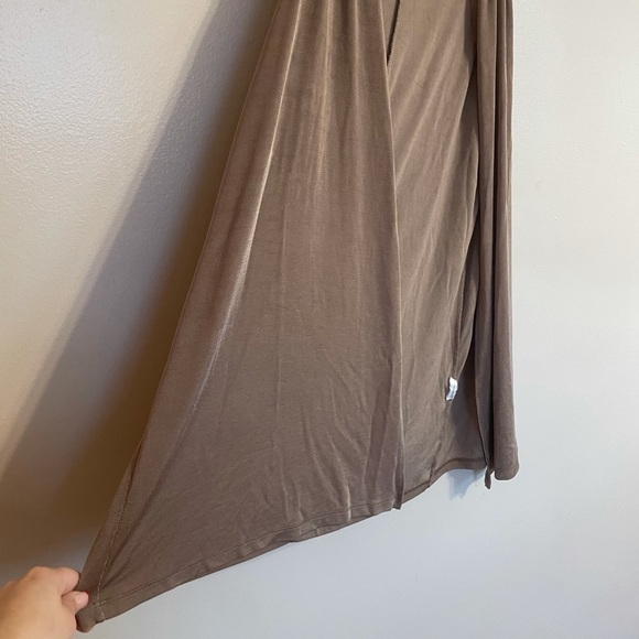 SLINKY Brand Sleeveless Cardigan - Picture 7 of 12